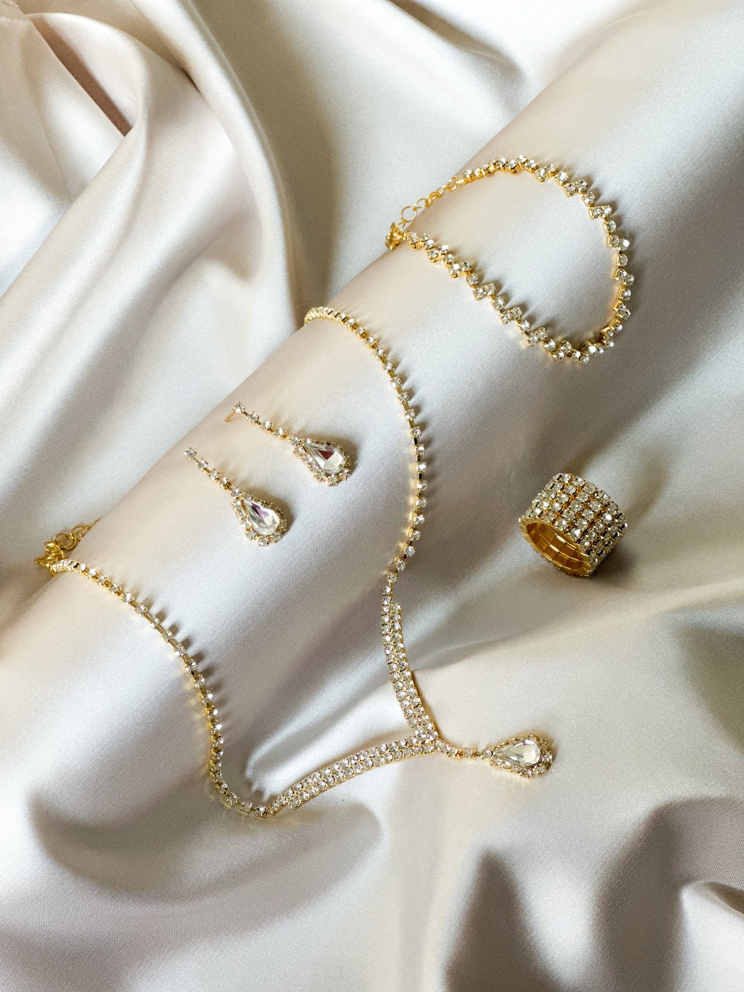 The Golden Glow Set | 4-Piece Timeless Jewelry Collection