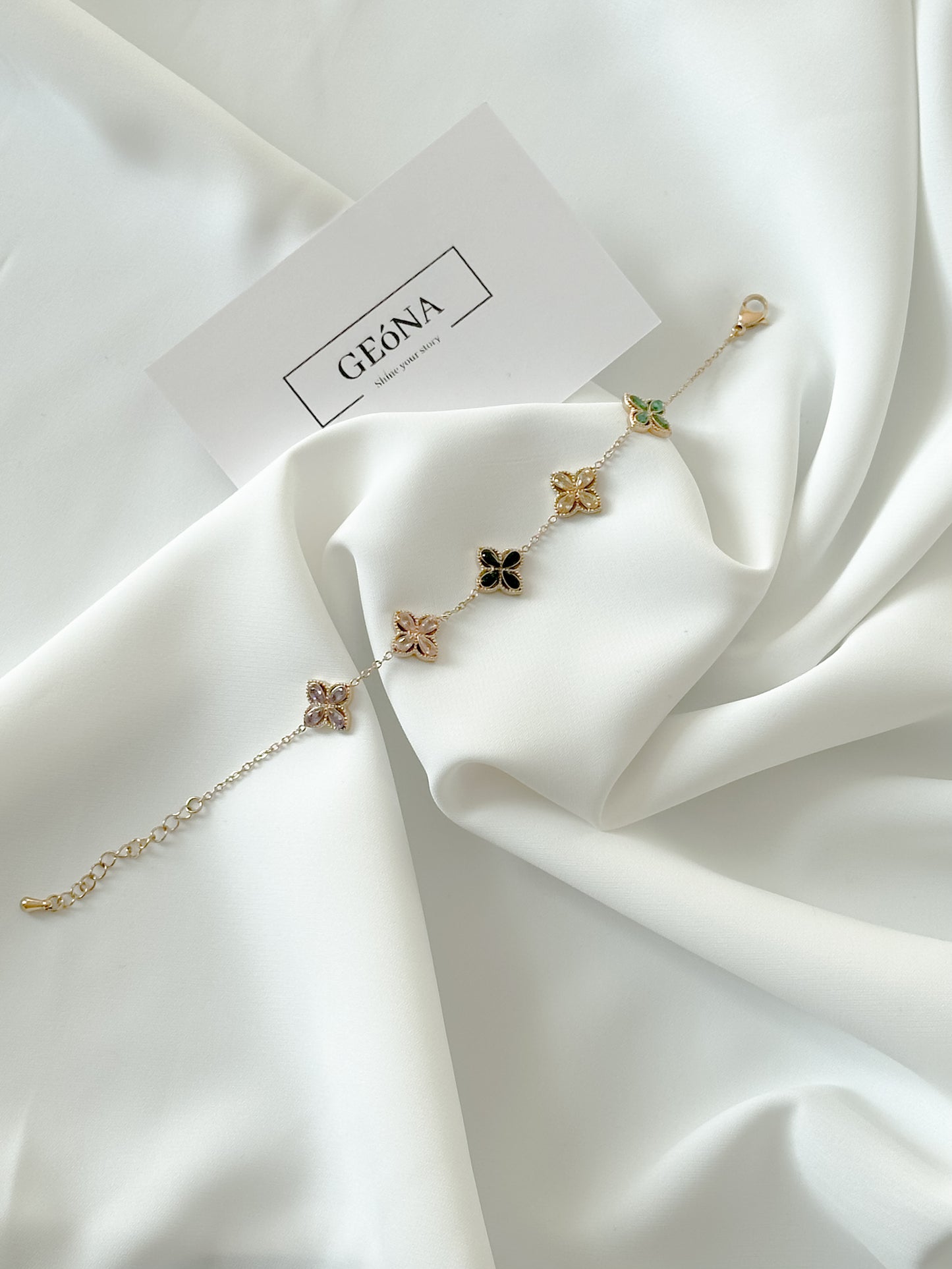 Golden Clover Blossom Bracelet – Five Vibrant Floral Hues